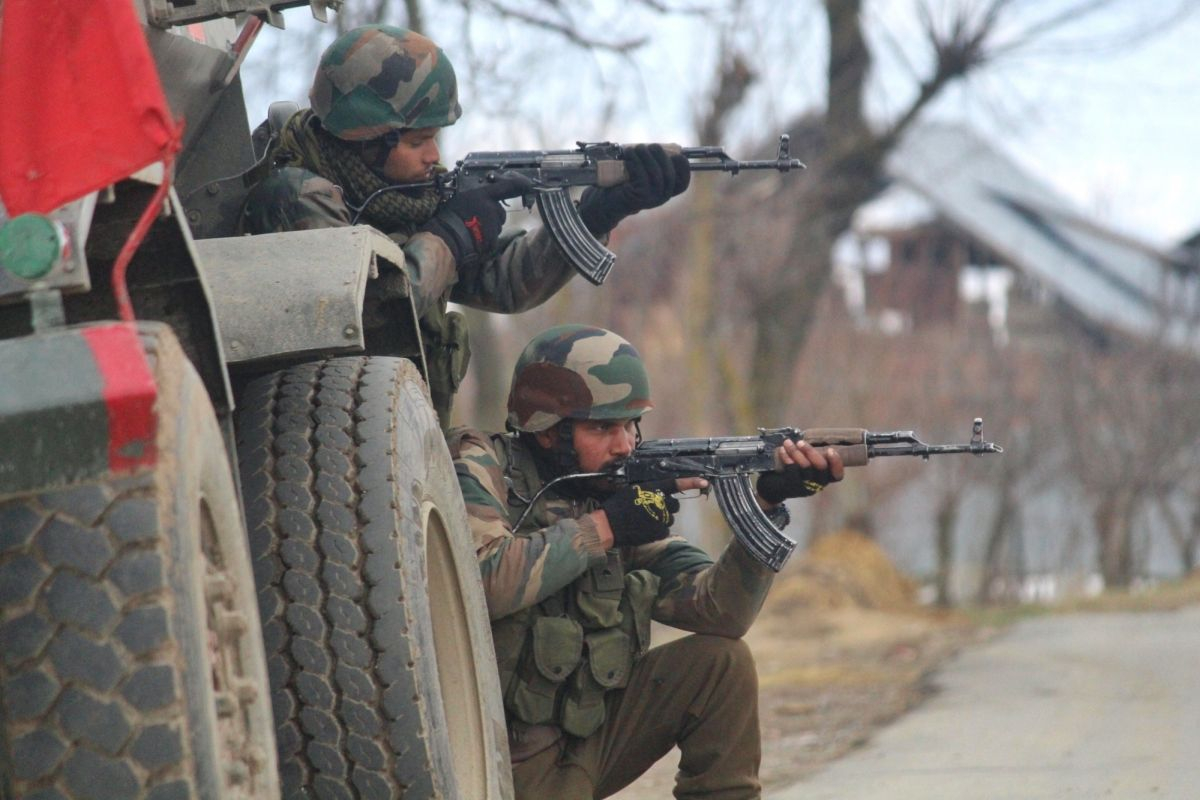 Indian Army Launches Artillery Attack Destroys 4 Terror Camps In PoK